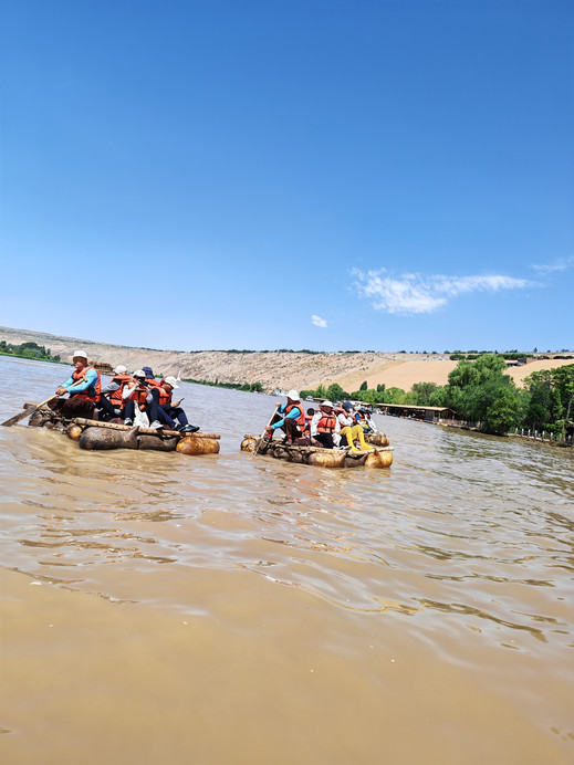 Unique experience] First time on a Ningxia Yellow River sheepskin