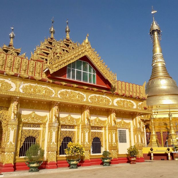 เจดีย์ ShweSanTaw เมืองเย่ เมี่ยนม่า  