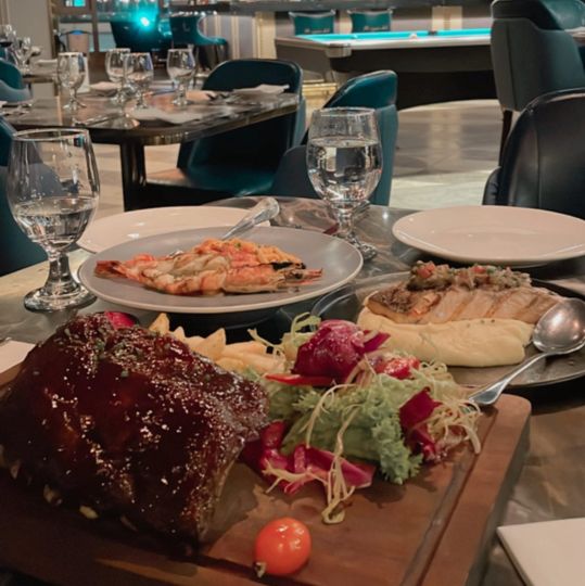 香港東涌｜隱世高質海景機場景live band西餐廳🍴