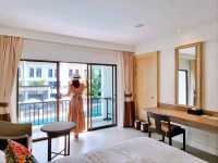 ที่พักสวยสไตล์ชิโนโปรตุกีสผสมผสานความร่วมสมัย
ใจกลางเมืองป่าตอง