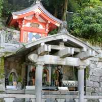 Iconic Kiyomizu-dera Temple in Kyoto 