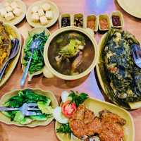【インドネシア】お魚の大きさにびっくり“Ikan Bakar Cianjur”