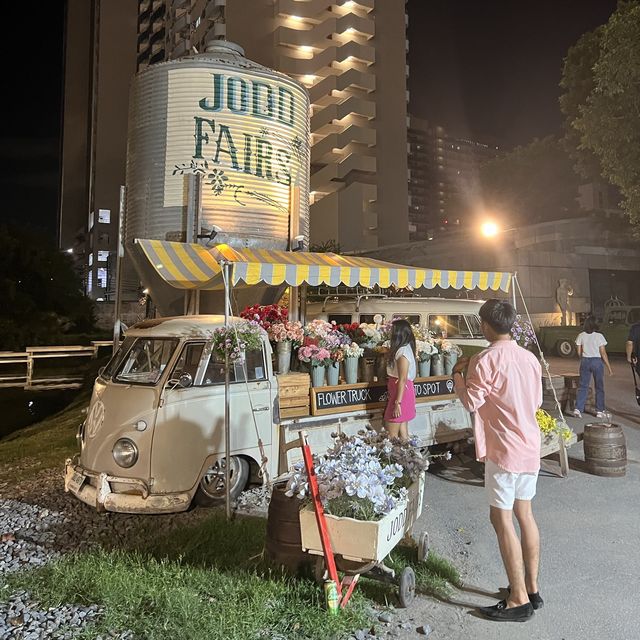 Jodd Fair แดนเนรมิต night market แห่งใหม่