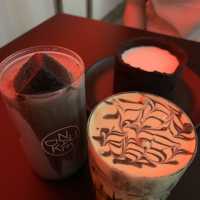 When all the cakes are black and white- cafe Nudake