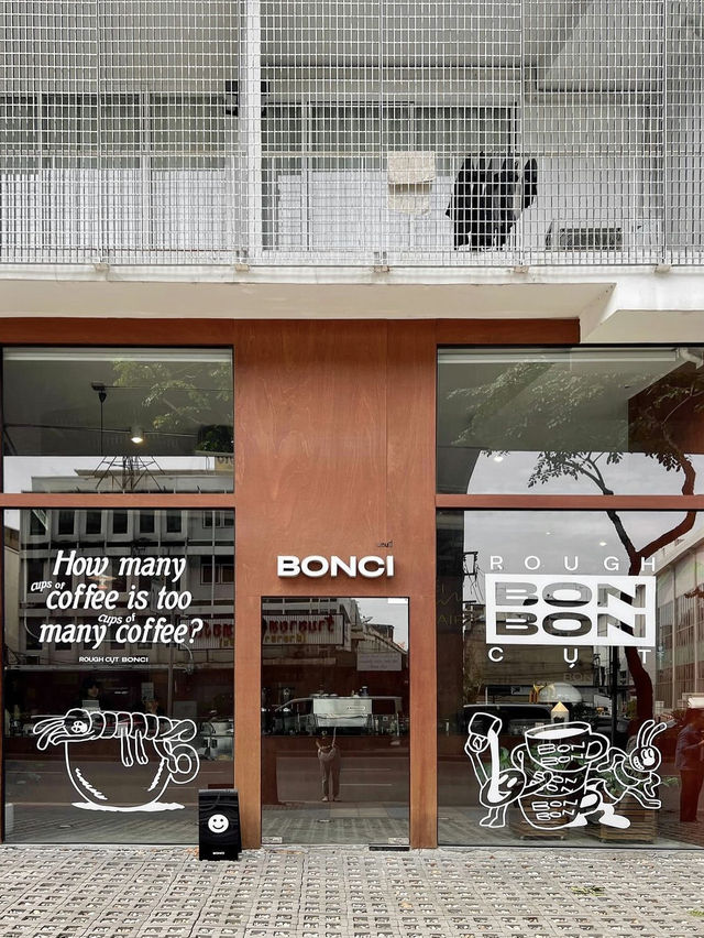 AESTHETIC CAFE & COOL MERCHANDISE SHOP 🇹🇭