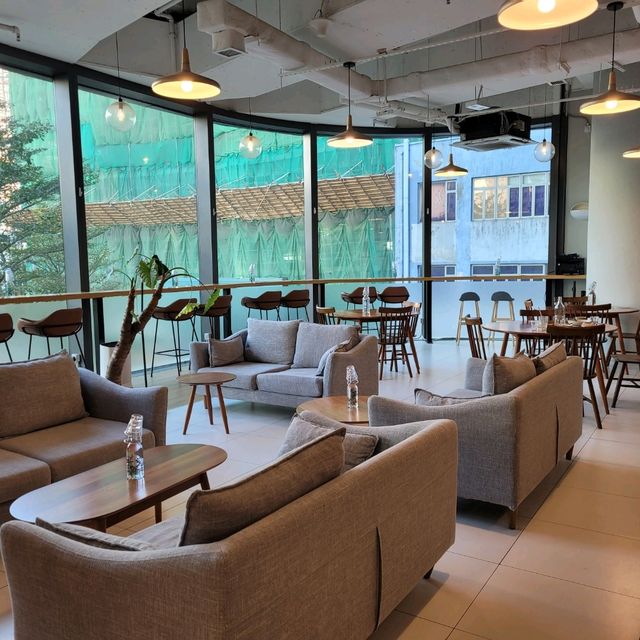 牛頭角木系輕鬆寫意Cafe 