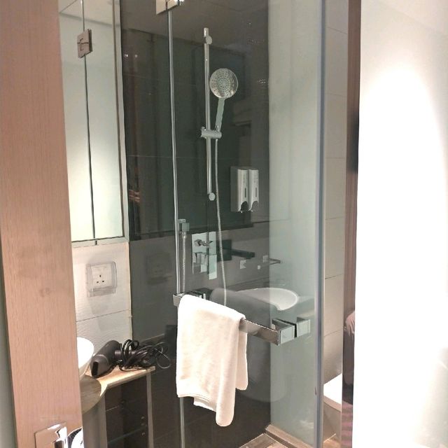 葵涌和宜合道荃灣絲麗酒店