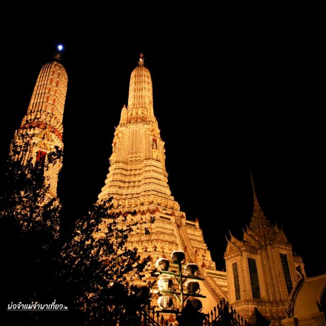 วัดอรุณ วัดสวยริมแม่น้ำเจ้าพระยา