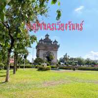 ปะตูไซนครเวียงจันทร์🇱🇦