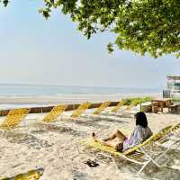 เวลาแห่งความสุขที่ The Standard Hua Hin