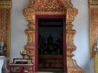 ‘วัดหมื่นเงินกอง’ เดินชมวัดสวยพร้อมขอสิ่งมงคล