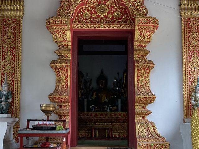‘วัดหมื่นเงินกอง’ เดินชมวัดสวยพร้อมขอสิ่งมงคล