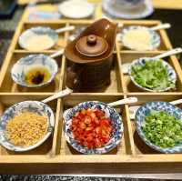 優雅宮廷風火鍋店