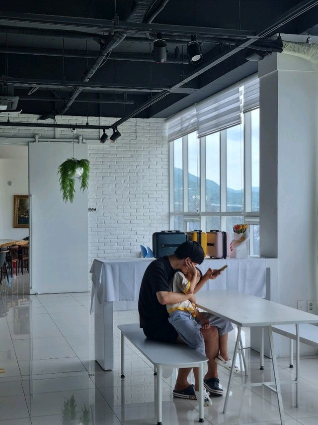 인기폭발 한강뷰 카페