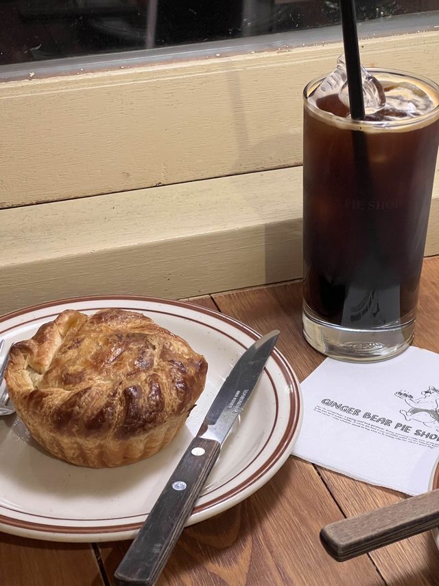 줄서서 먹는 미트파이 맛집, 잠실 ‘진저베어파이샵‘