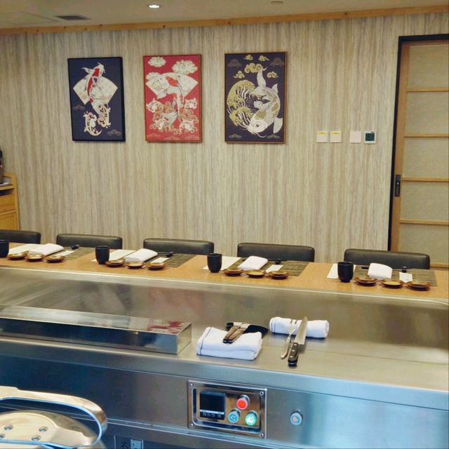 日本料理鐵板燒，加上超大，豐富打卡位的花園！