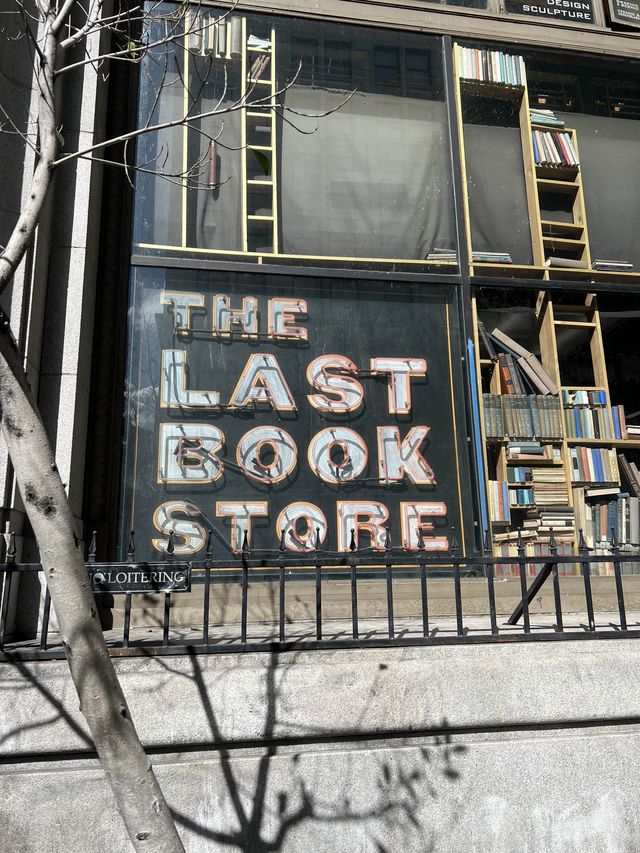 La 꼭 방문해야할 장소! '더 라스트 북 스토어' 📚