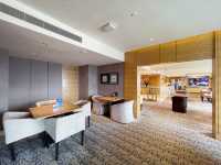 JB getaway with lounge access