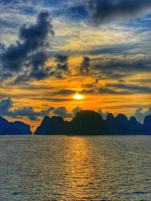 🌅🇻🇳Breathtaking Sunset in the Sea🇭🇰🌅