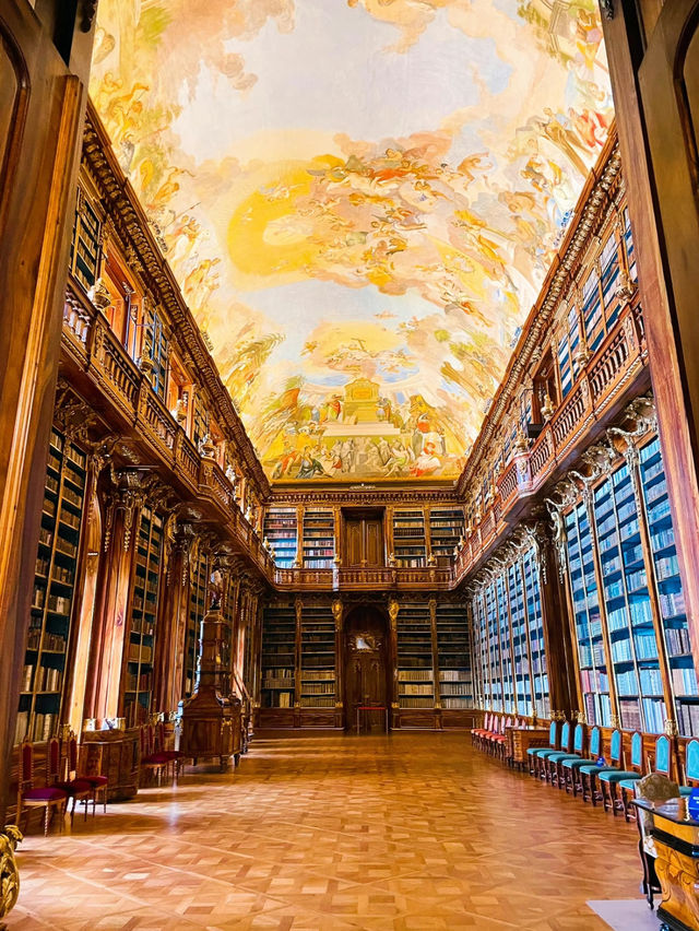 【プラハ🇨🇿】世界一美しい図書館📗📚ストラホフ修道院