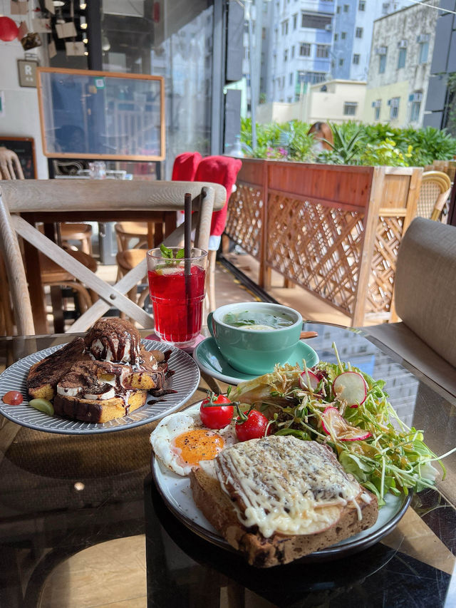 旺角天台餐廳，在鬧市中享受陽光綠洲