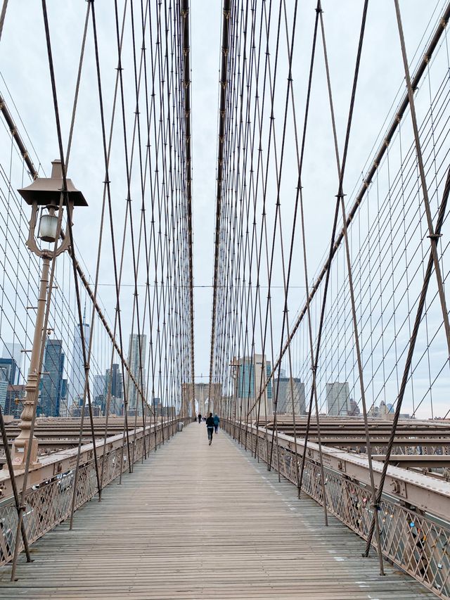 We walked across the iconic Brooklyn Bridge! 
