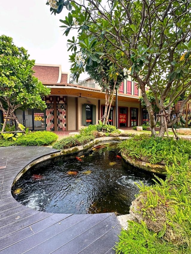 เดินเล่น  Central Village