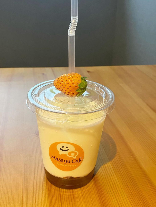 【福岡カフェ】何層にも重なったパイといちごが楽しめるパフェ