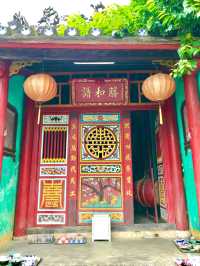 A journey through centuries-old architecture 🇻🇳