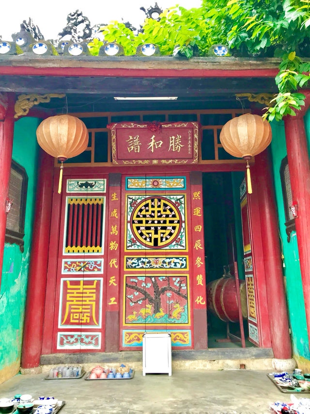 A journey through centuries-old architecture 🇻🇳