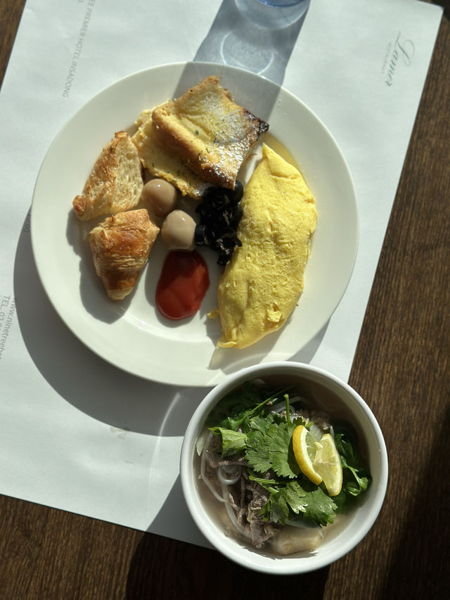 아름다운 햇살 풍경과 🍳 든든한 아침식사를 즐길 수 있는 인사동 조식맛집