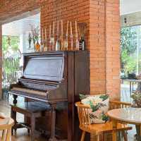 THE SUMMER HOUSE | คาเฟ่ริมน้ำ สไตล์ฟิวชั่น