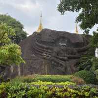 วัดถ้ำผาแด่น วัดสวยสุดอันซีนที่สกลนคร