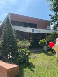 Huus Plate Cafe 🍞