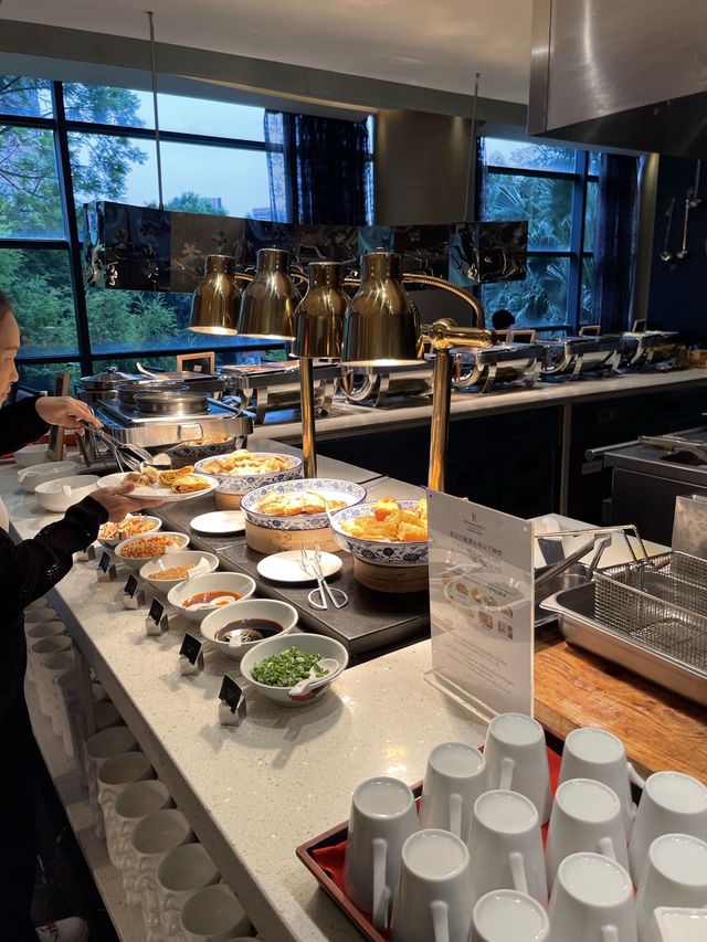 "成都晨間美食之旅：成都首座萬麗酒店的早餐饗宴"