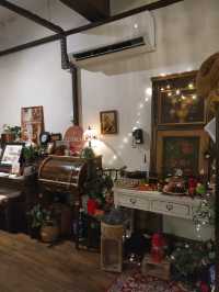 Hidden Gem: Looka Tearoom