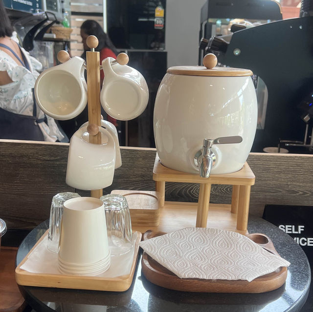 จิบกาแฟ ☕️แลธรรมชาติ ณ นานา กรีน คาเฟ่☘️