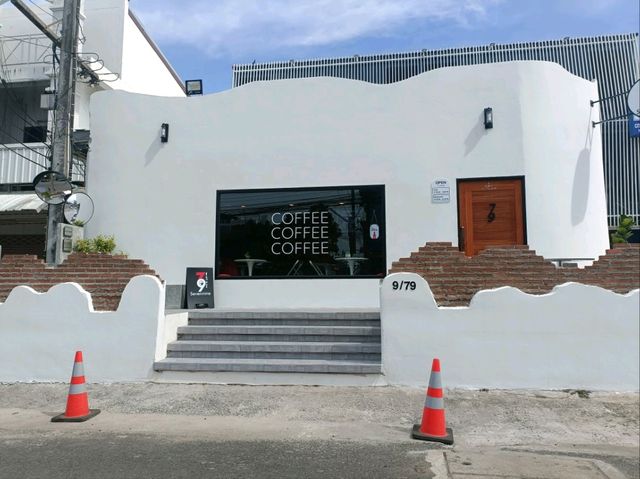 79 café and bar at Buriram 