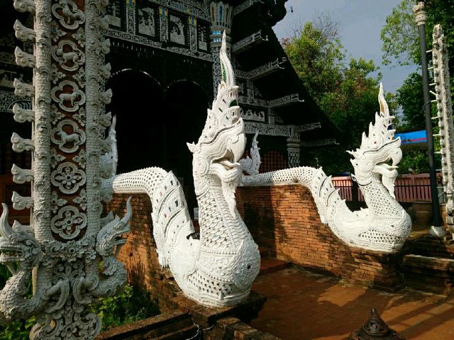 วัดโลกโมฬี ริมคูเมืองเชียงใหม่