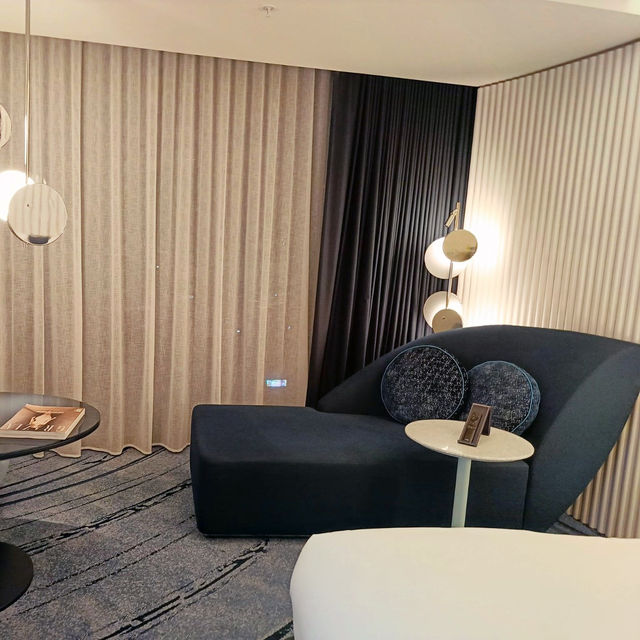 W Sydney Hotel: A Luxurious Oasis in the Heart of the City