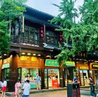 【南京】夫子廟：匯集眾多特色小吃和手工藝品的古街
