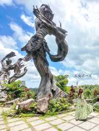 【バリ島】ウブドにある巨大な彫刻の天女がいるレストラン