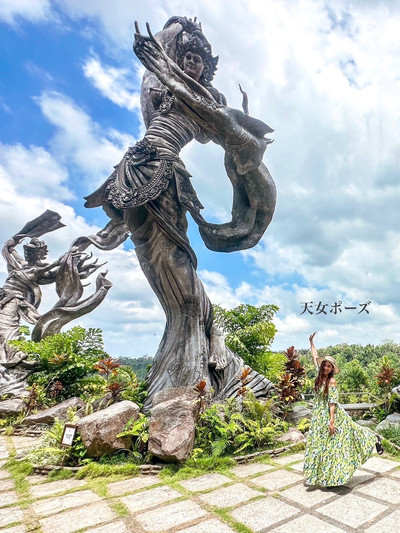 民俗バリ島 職人作品木製一刀彫り大型『イルカ』オブジェ更紗装飾 高