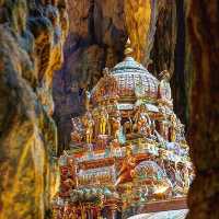 🇲🇾 Ascend to Awe-Inspiring Views at Batu Caves Temple