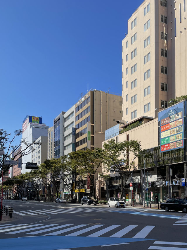 FUKUOKA STREET VIBES 🤎☘️ .
