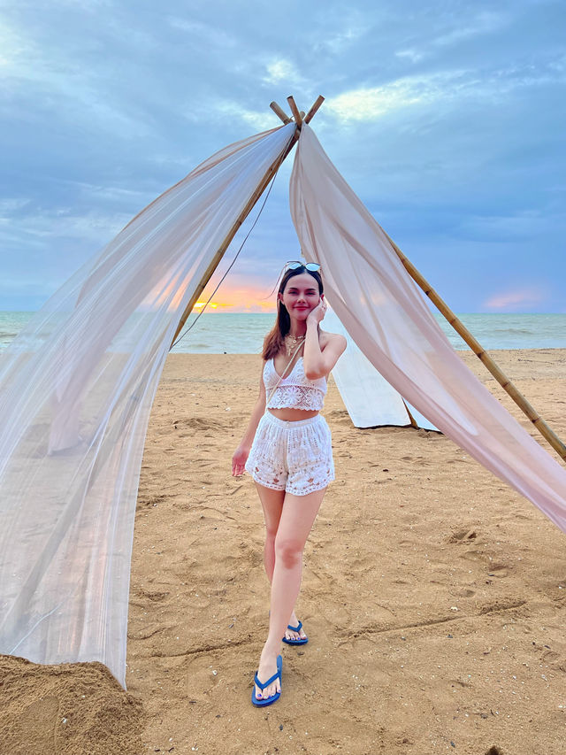 LAVELA KHAO LAK