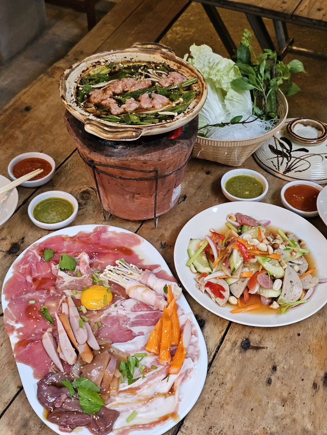 ร้านลับ จัดจ้านย่านหางดง ครัวเสวะนา เฮฮา 🍲  ร้านลับ จัดจ้านย่านหางดง ครัวเสวะนา เฮฮา 🍲