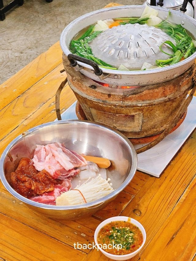 หมูกระทะชั่งกิโล คนแน่นทุกวัน ถนนบัวนครินทร์ 🐖🐽