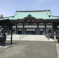 「覺王山日泰寺靜謐之旅：暹羅風格寺廟與心靈的綠意避風港」