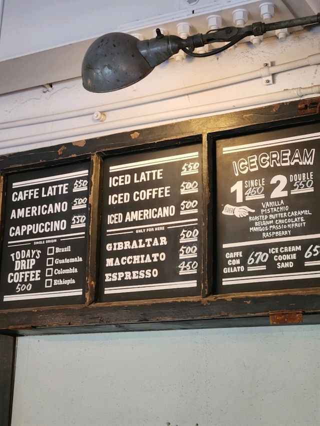 ☕️고소하지만 산미있는 라떼, 감성샷까지 리틀냅커피스탠드⭐️